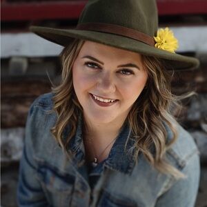 Meet your Posher, Stephanie